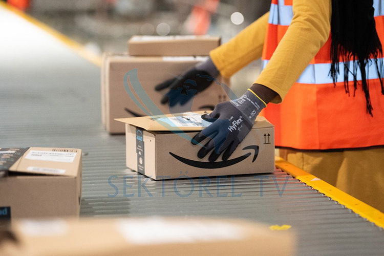 Amazon Çalışanları İçin Ofise Dönüşü Erteledi