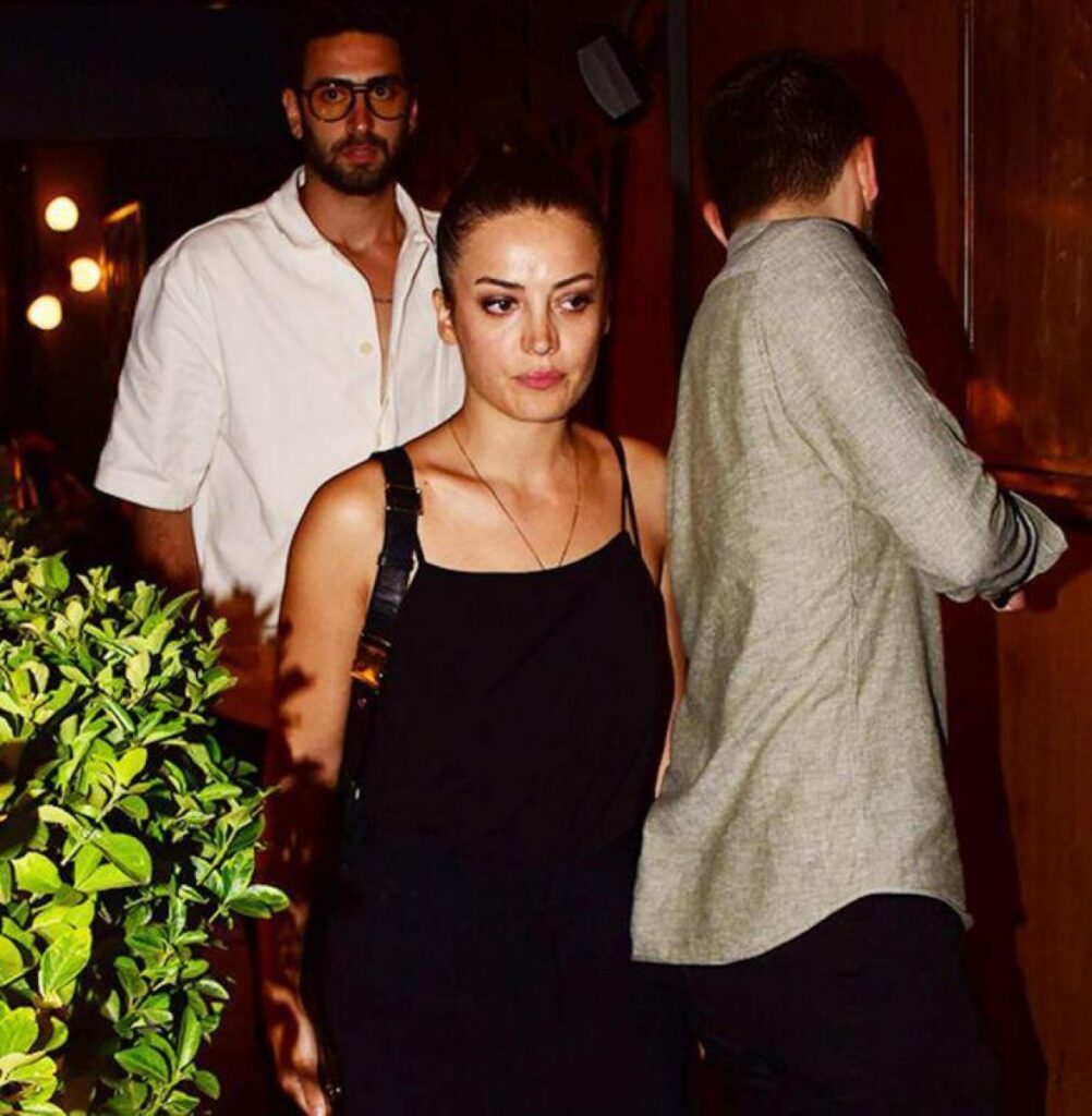 Sevgilisiyle Arasında 11 yaş var