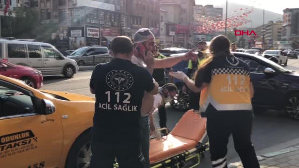 Bursa‘ da Taksiye Almadığı 2 Kişi Tarafından Bıçaklandı !