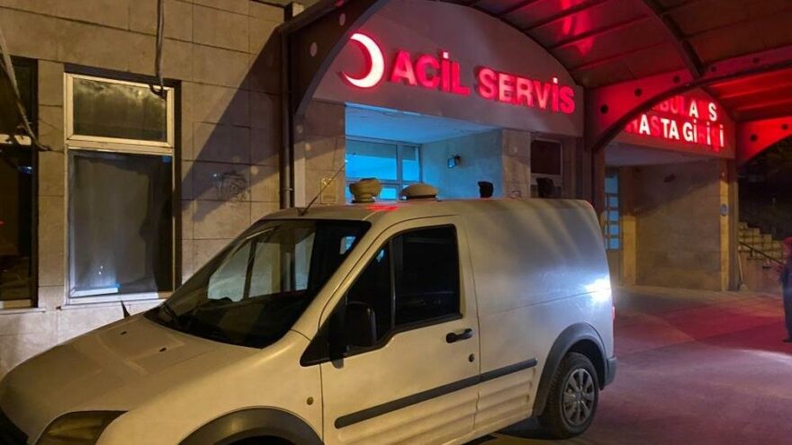 Silahla Oynarken Kendine Ateş Etti!