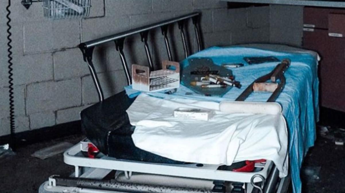 Terk Edilmiş Hastanede Yeni Ameliyat Malzemeleri Bulundu!