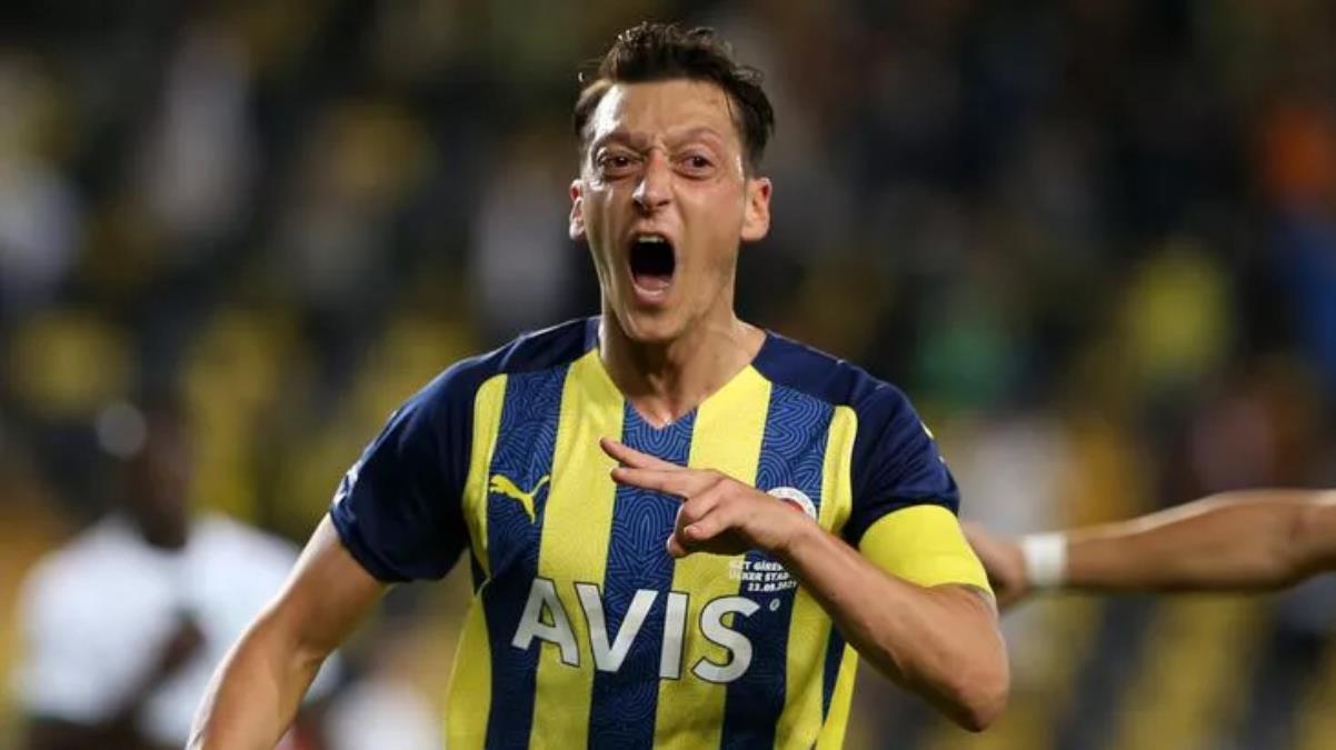 Fenerbahçe‘ nin Yıldız Oyuncusundan Derbi Paylaşımı !
