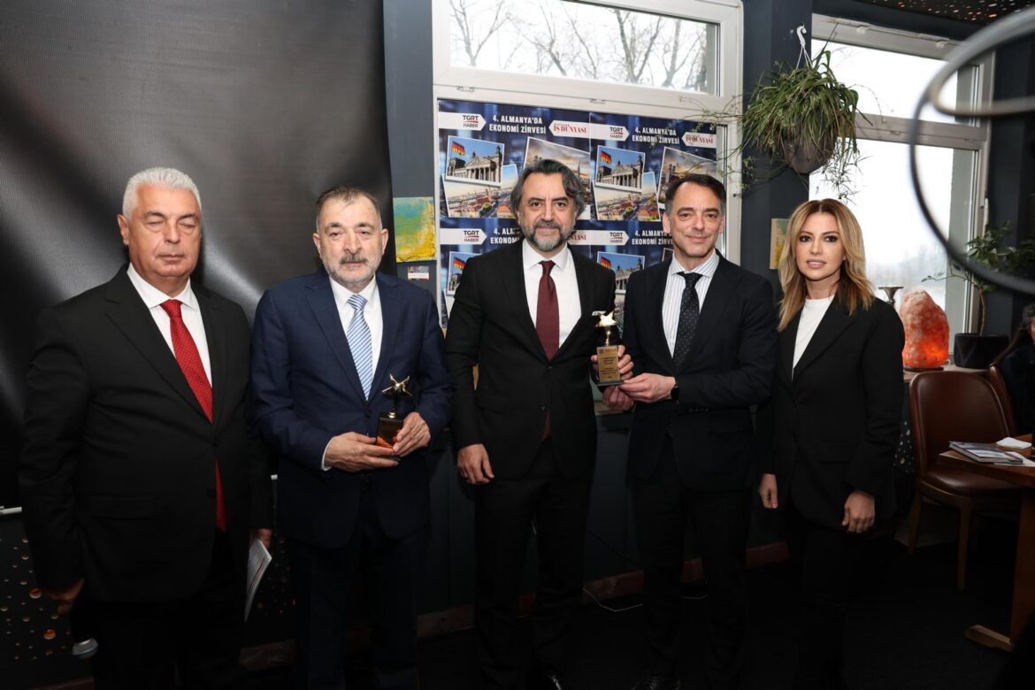 Düsseldorf’ta Ekonomi Zirvesi: Türk-Alman İş Dünyası Dijitalleşme ve Yeni Yatırımları Konuştu